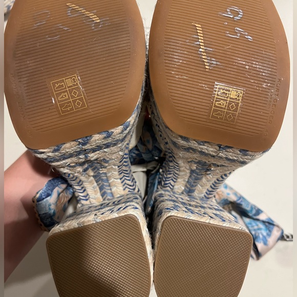 KURT Geiger CHELSEA SCARF PLATFORM HEEL SZ 40.5 - Picture 5 of 5